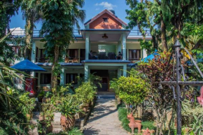 Отель Yeti Guest House  Покхара